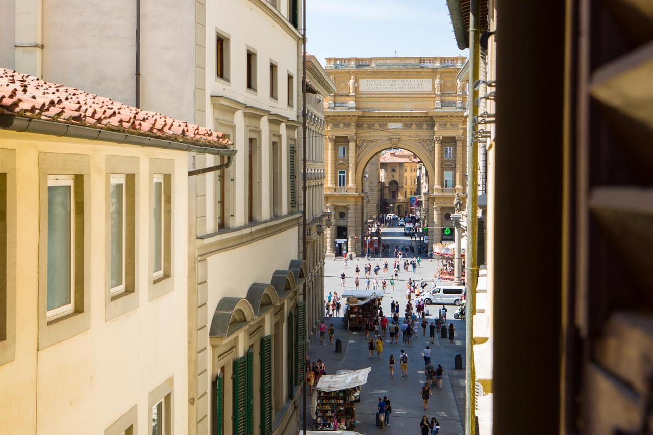 Typical Florentine Apartment Florence Extérieur photo