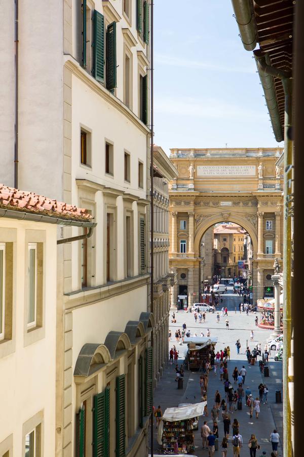 Typical Florentine Apartment Florence Extérieur photo